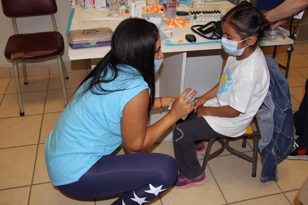 A workshop for parents on pediatric lung health, featuring children in a learning environment.