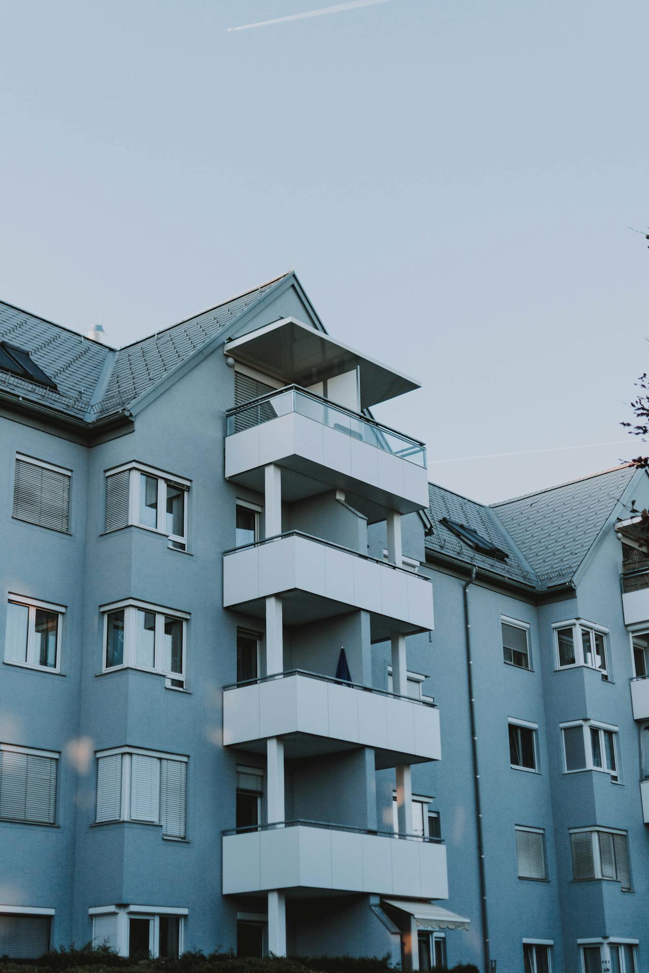  Valuation by Asset Class: Why Single-Family, 2-4 Units, and 5-20+ Units Require Different Analysis