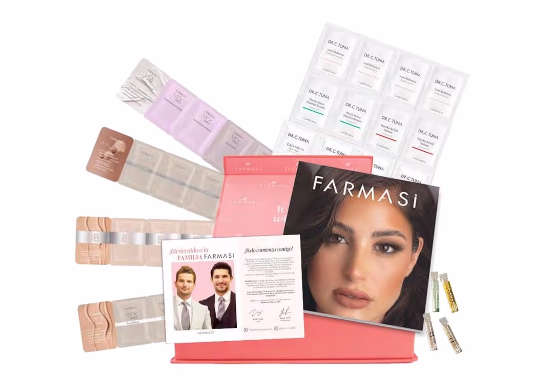 El kit de inicio de España (cajita rosa de Farmasi) incluye catálogo, plan de compensación y diversas muestras.