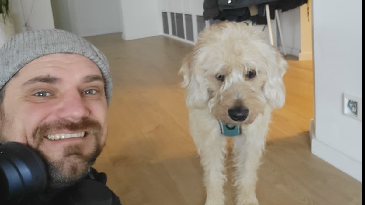 Konrad with a dog during a house sit