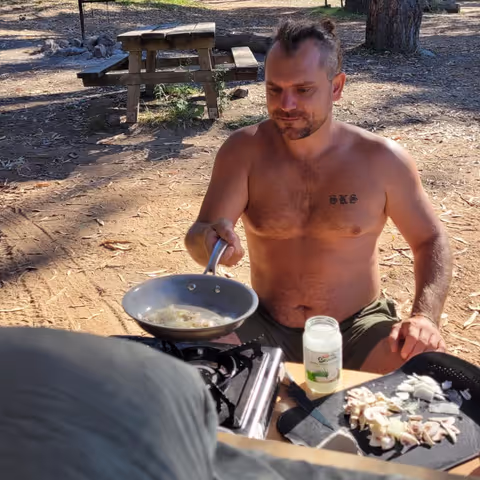 Konrad cooking food in Australia Konrad cooking food in Australia