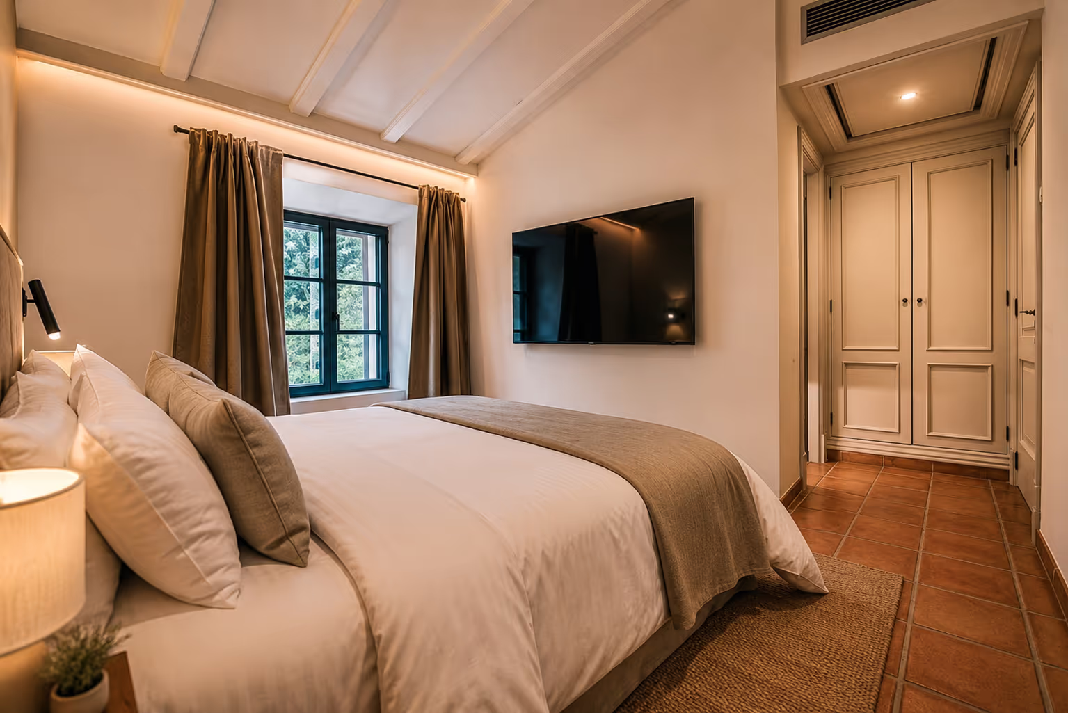 Elegant Double Room with modern decor